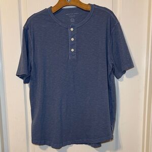 American Eagle Short Sleeve Henley T-Shirt Night Sea Blue Size Medium NWOT